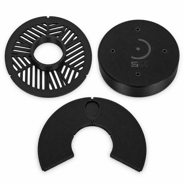 Photographic arrangement of the three included black parts: tri-Bahtinov mask, isolation mask and dust cap.