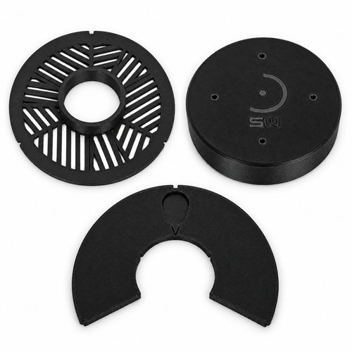 Photographic arrangement of the three included black parts: tri-Bahtinov mask, isolation mask and dust cap.
